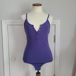 Missguided Bodysuit Women’s Size 2 Henley Snaps Ribbed Spaghetti Straps Purple